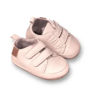 NWOT myggpp Baby Boy Size 3 White Easy-On Soft Soul Walking Shoes